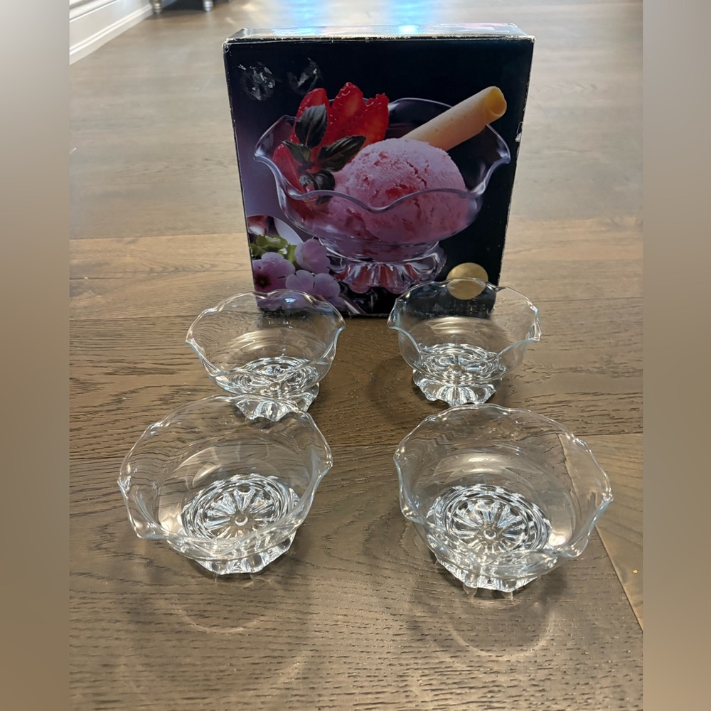 Bowring brand glass footed dessert cups new retail $72